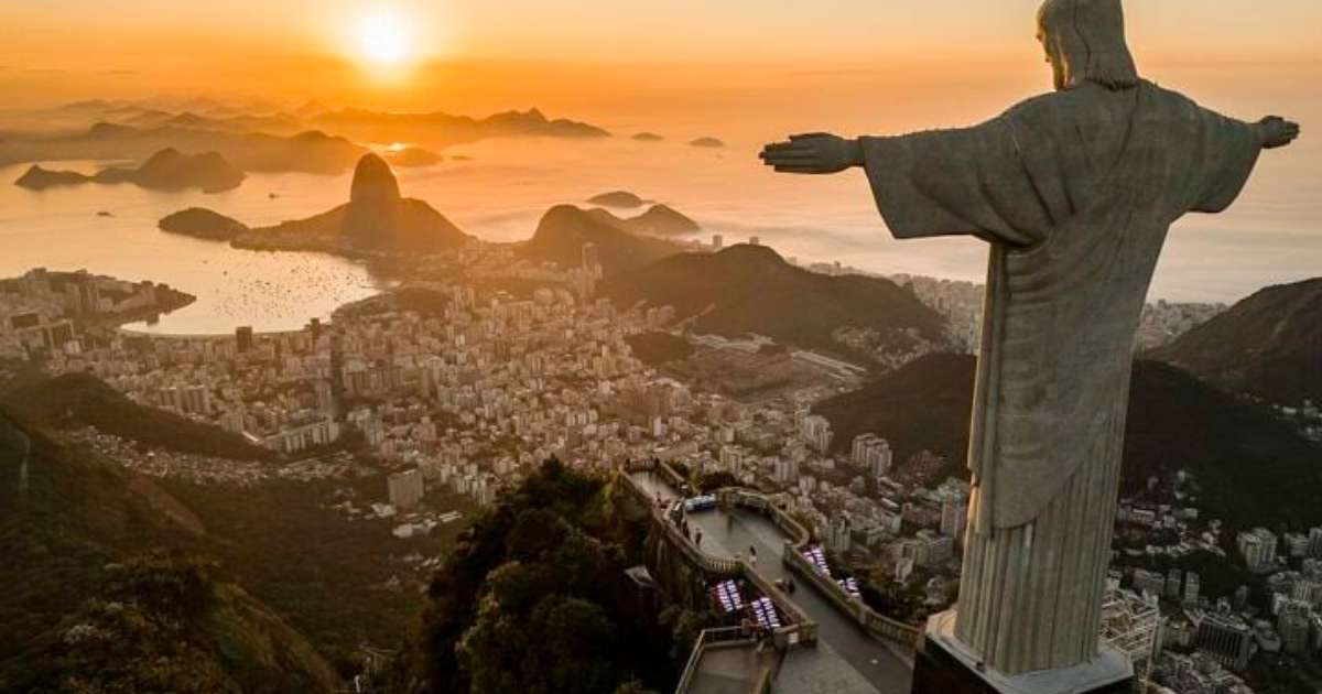 Após morte de turista, Procon-RJ interdita bilheteria do trem que leva ao Cristo Redentor