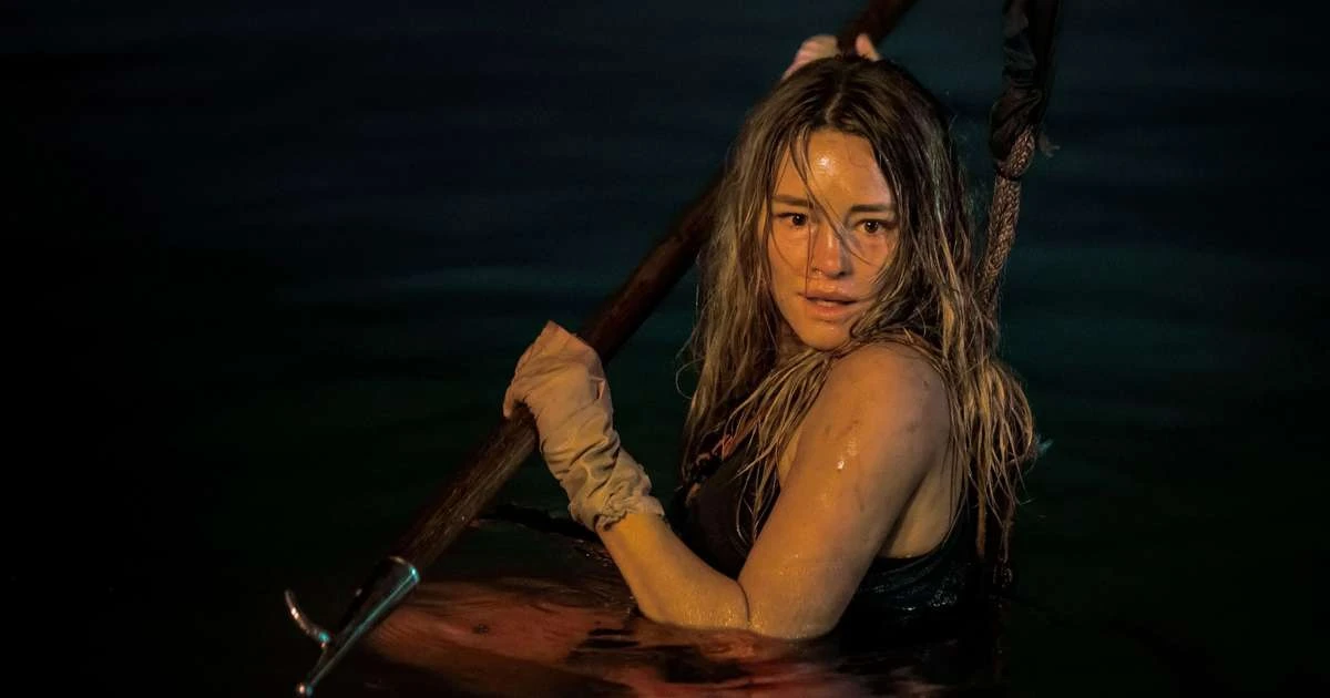 Mesmo com tubarões à espreita, quem apavora em 'Animais Perigosos' é o homem