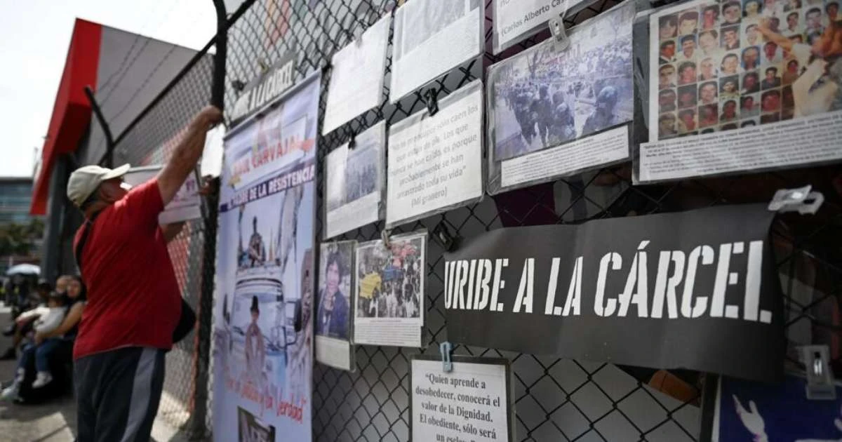 Condenação de Uribe na Colômbia reacende debate sobre ligação entre milícias e política