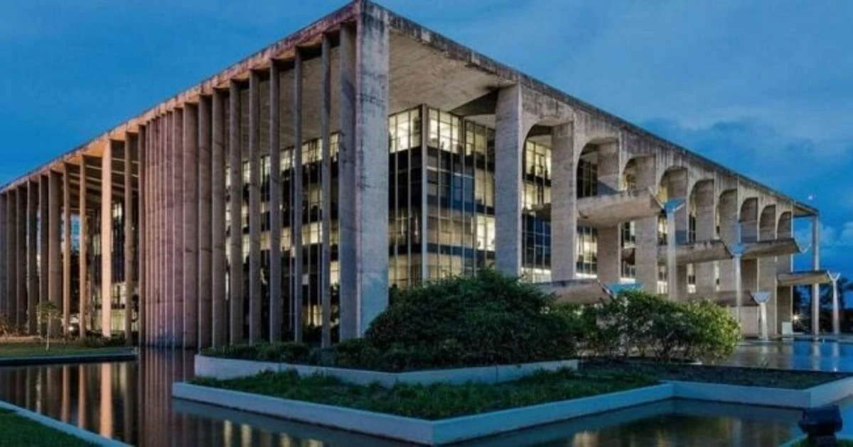 Ex-ministros da Justiça dos governos FHC, Lula, Dilma e Temer assinam manifesto contra atos de Trump