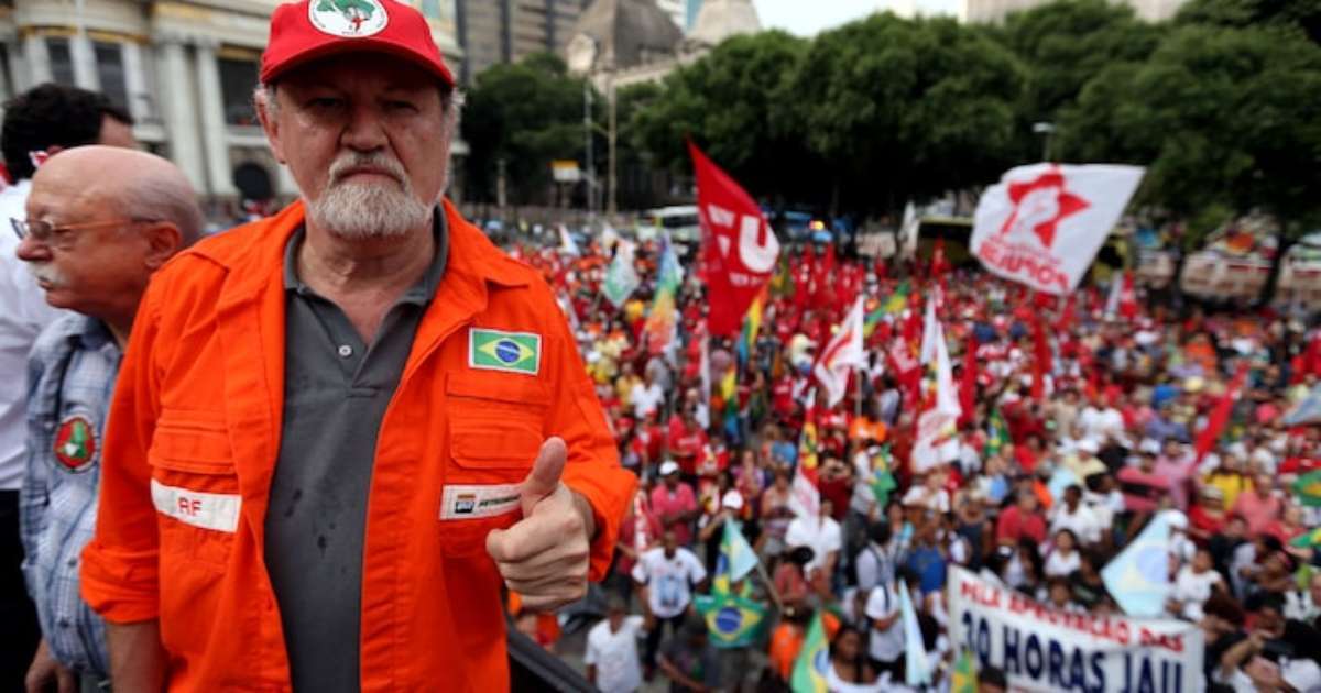 Homenagem a líder do MST segue após tentativa de deputados da direita de revogar medalha