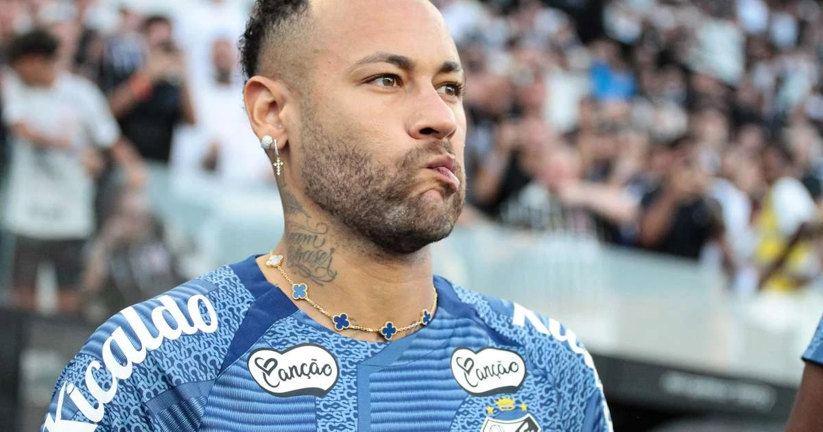 Modelo responde pergunta sobre desempenho de Neymar: 'Duas músicas, acabou o show'