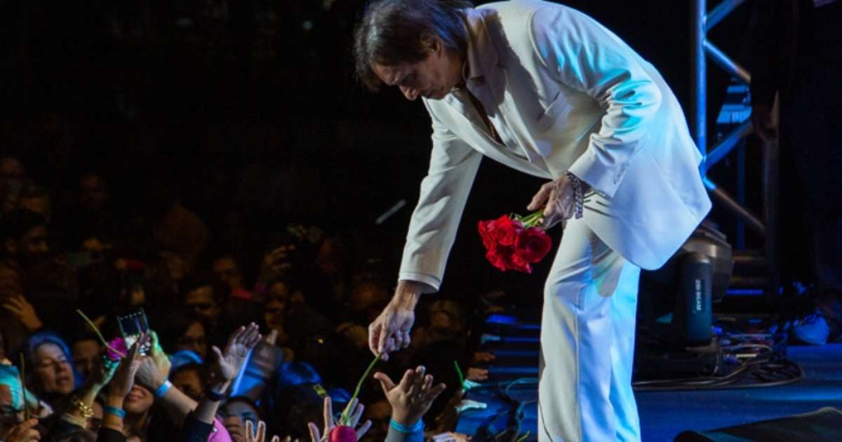 Roberto Carlos descansa para último show antes de voltar ao Brasil após 2 meses