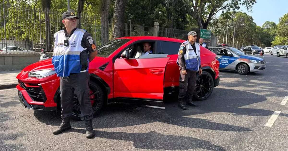 Xamã tem carro de luxo roubado no Rio de Janeiro e agentes do Segurança Presente recuperam veículo