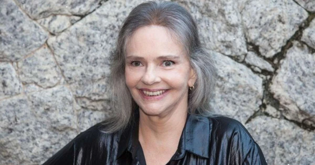 Advogado de Angela Ro Ro fala sobre saúde física e financeira da cantora, que vai precisar de ajuda