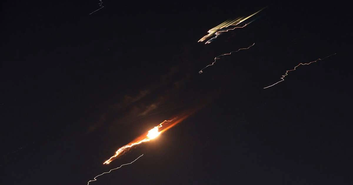 Israel confirma ataque a instalação nuclear em Isfahan; Irã nega vazamento radioativo