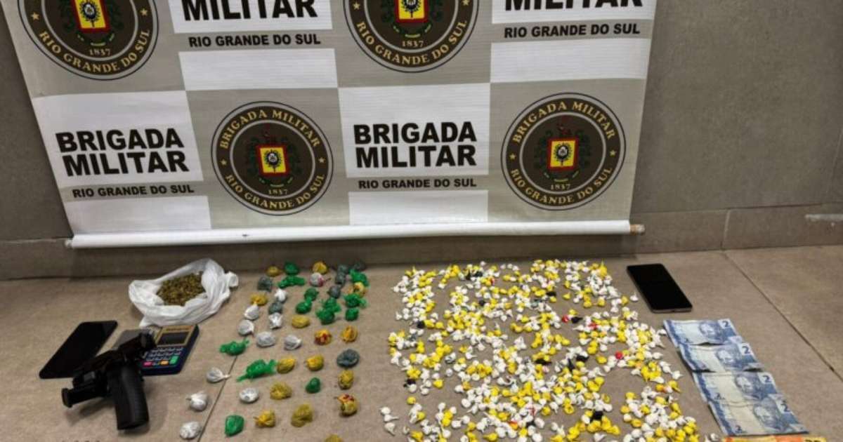 Brigada prende 4 pessoas e apreende 759 buchas de cocaína em Capão da Canoa