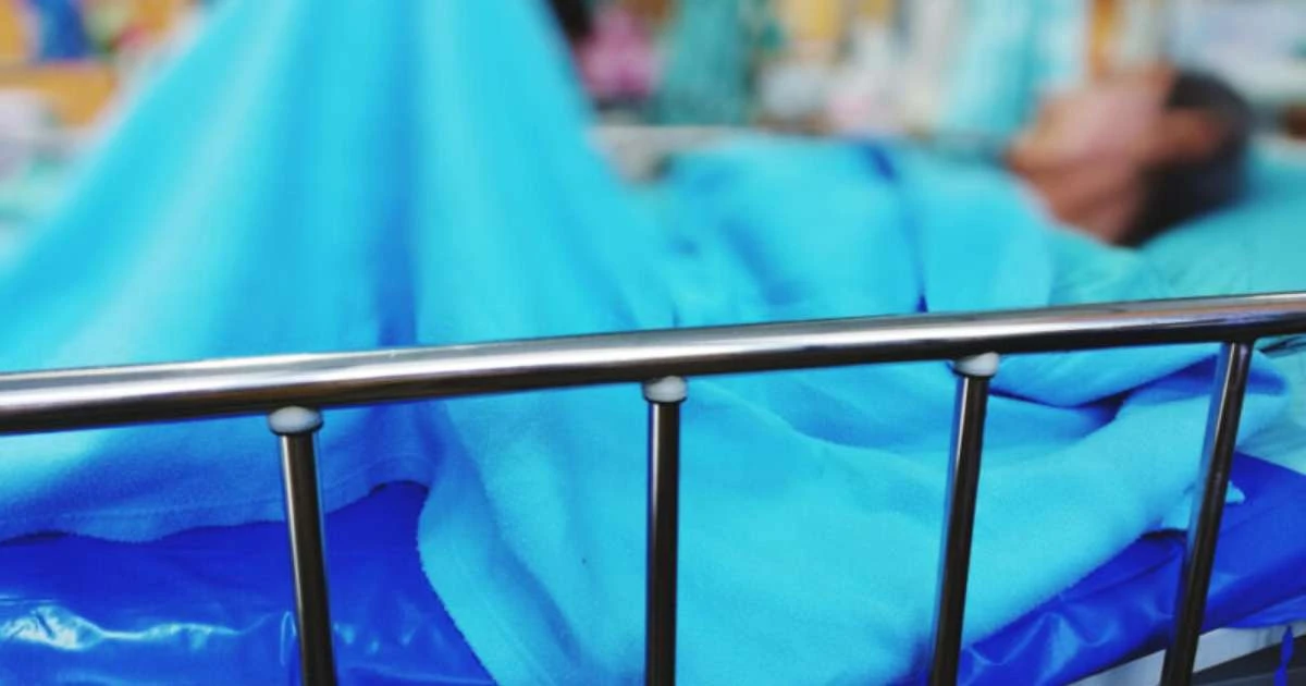 Homem é preso após se passar por paciente para tentar matar ex-companheira em hospital