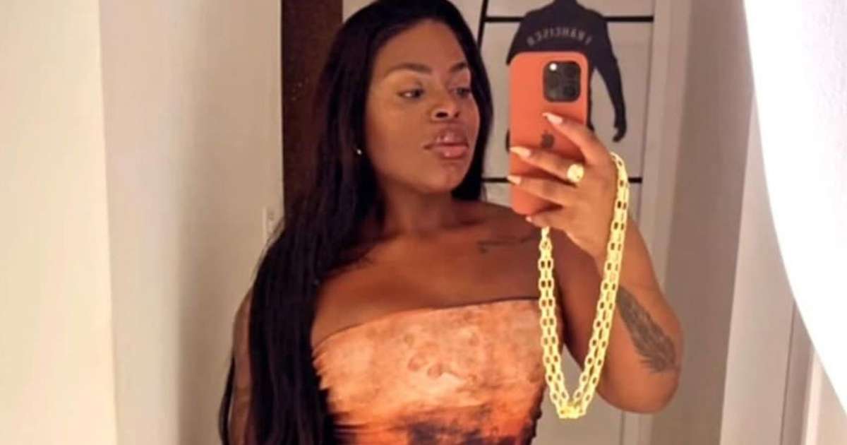 Jojo Todynho, após polêmicas com corpo, exibe resultado definitivo de plásticas em vestido colado, mas detalhe rouba a cena: 'Pernas não afinam'