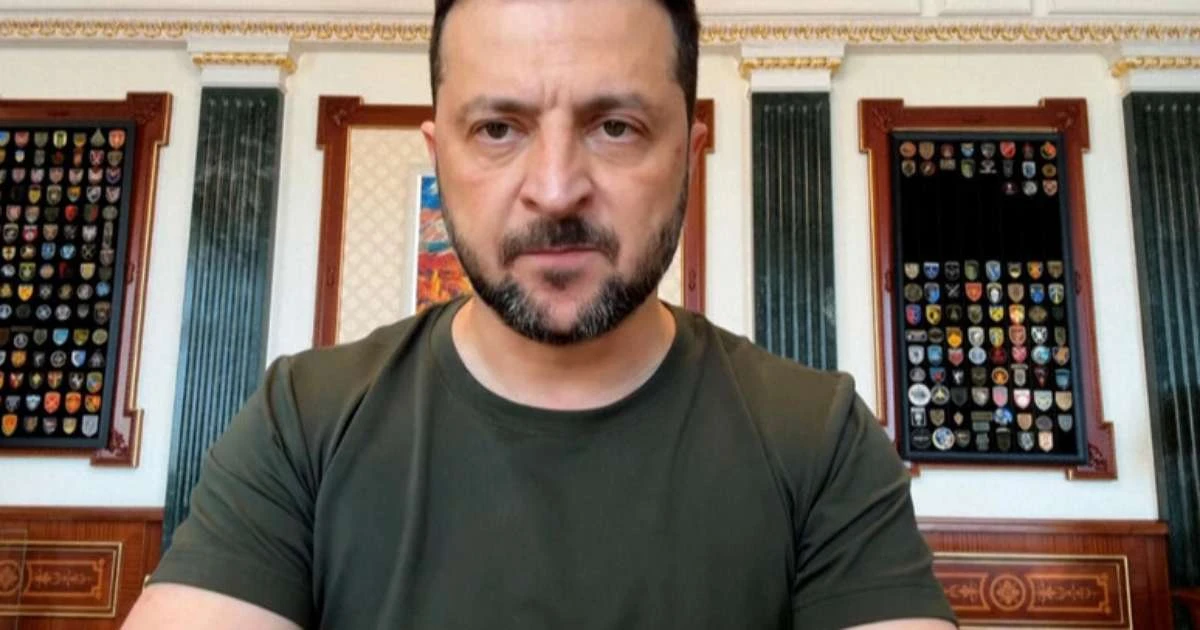Zelensky acusa Rússia de matar 'até no dia da cúpula' no Alasca