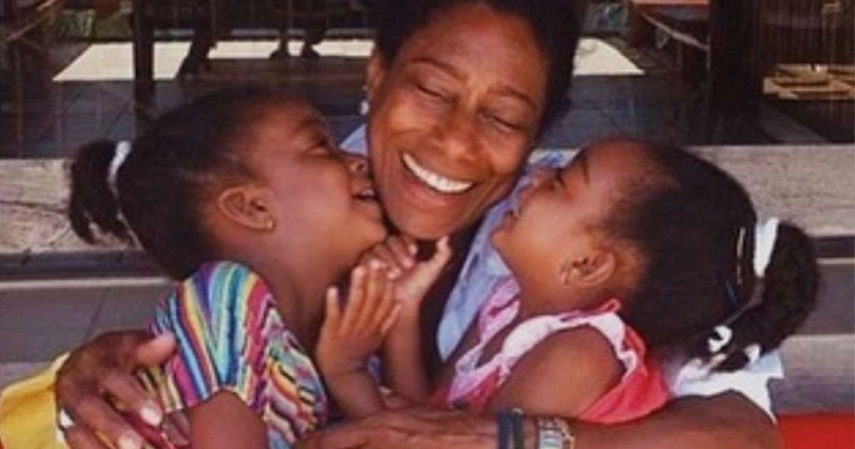 Filhas de Gloria Maria se despedem da mãe e espalham cinzas em lugar especial; saiba onde