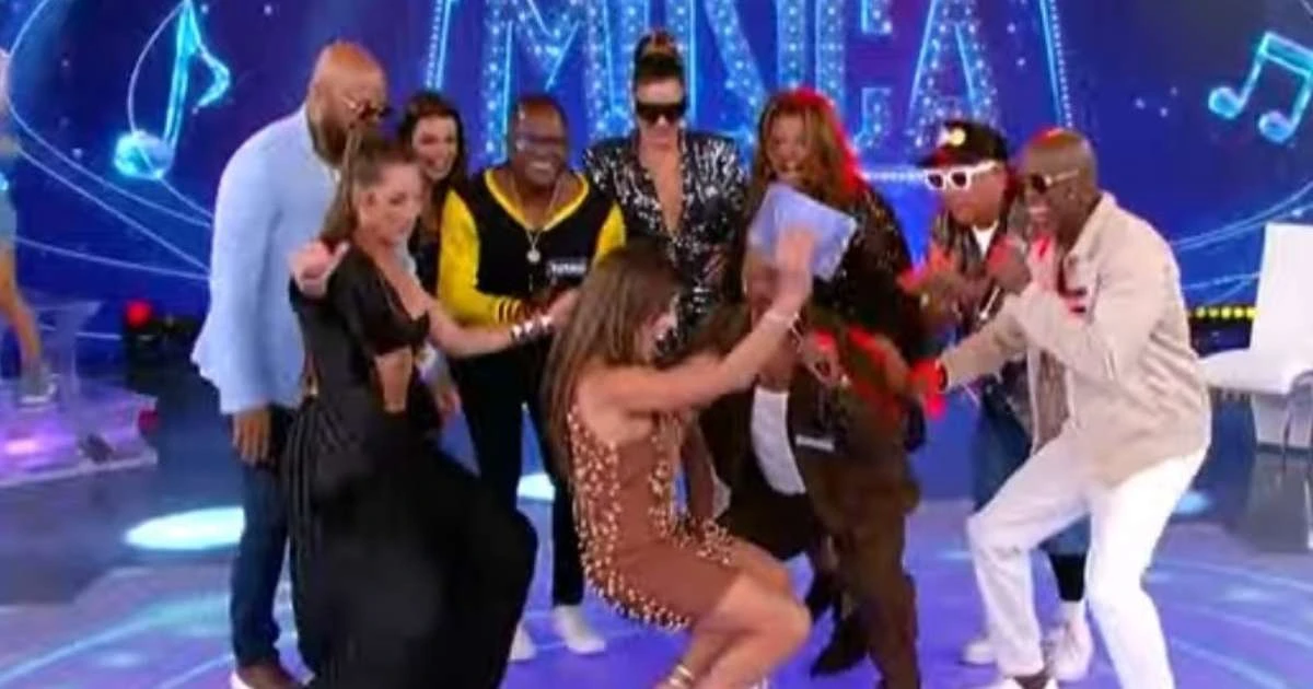 Vídeo: Patrícia Abravanel imita Silvio Santos e dança na 'boquinha' da garrafa
