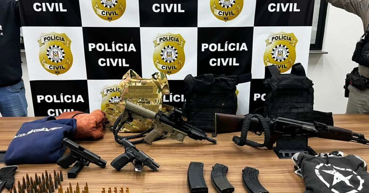 Suspeito de homicídio em atacado de Canoas é preso com fuzis, pistolas e coletes balísticos