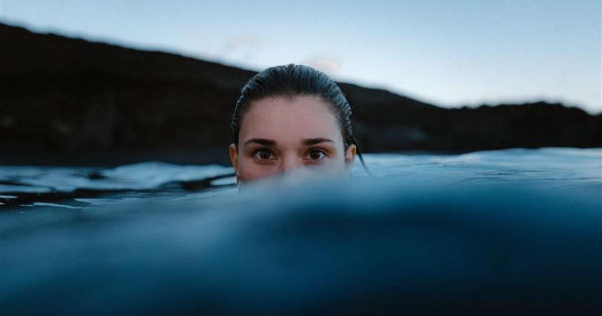 Oftalmologista aborda cuidados para curtir praias e piscinas