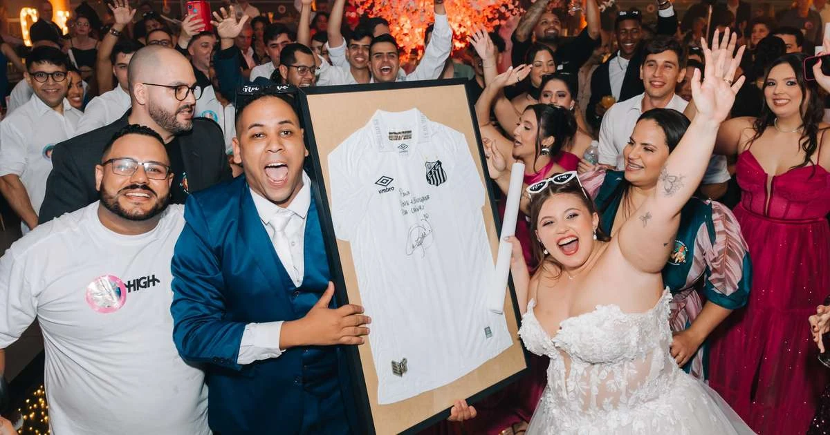 Casal ganha vídeo e camisa autografada por Neymar em festa de casamento: 'Um presente muito especial'