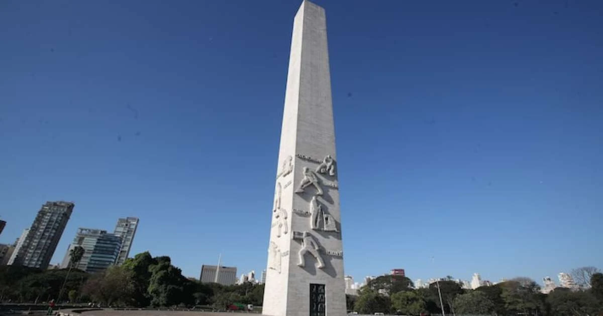 9 de julho: restos mortais de pai e filho que lutaram em 1932 vão para mausoléu do Obelisco