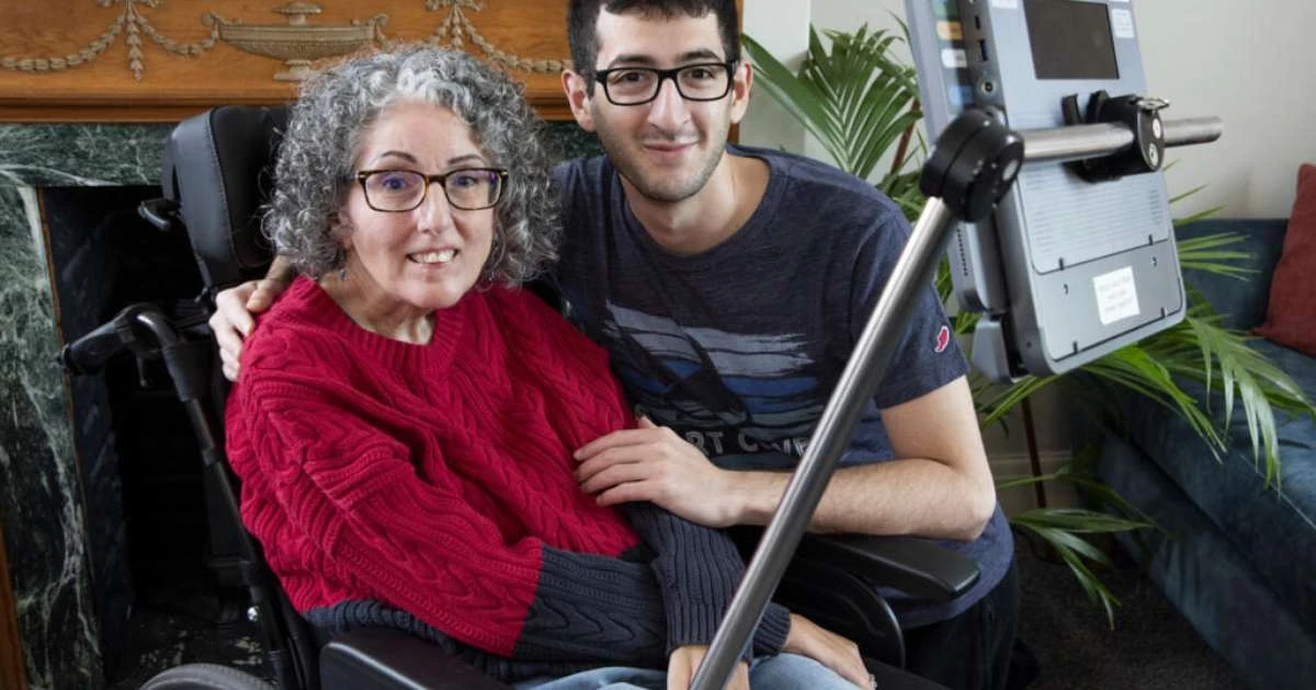 Gravação feita há 30 anos e IA devolvem voz a britânica com doença neurodegenerativa
