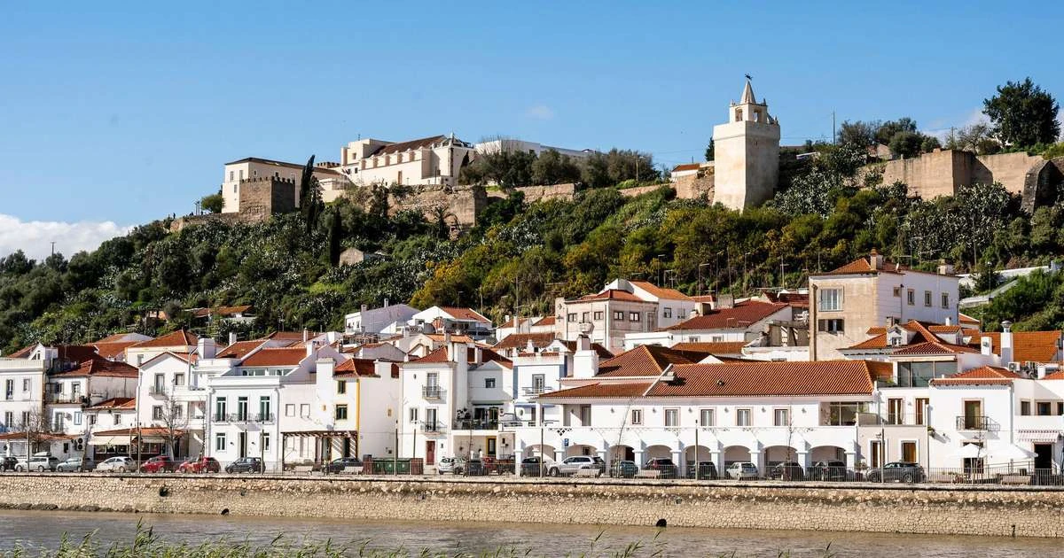 Casal é preso por abandonar dois meninos franceses à beira de estrada em Portugal