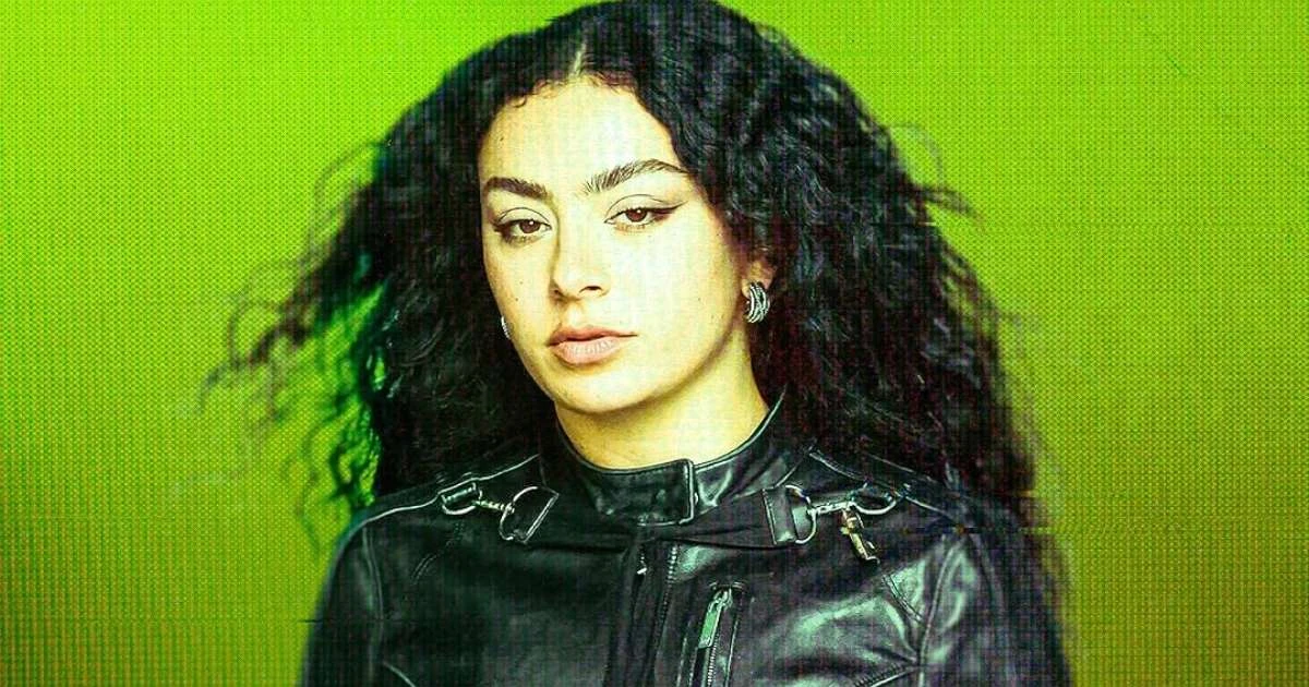 Charli XCX fala sobre crise criativa após 