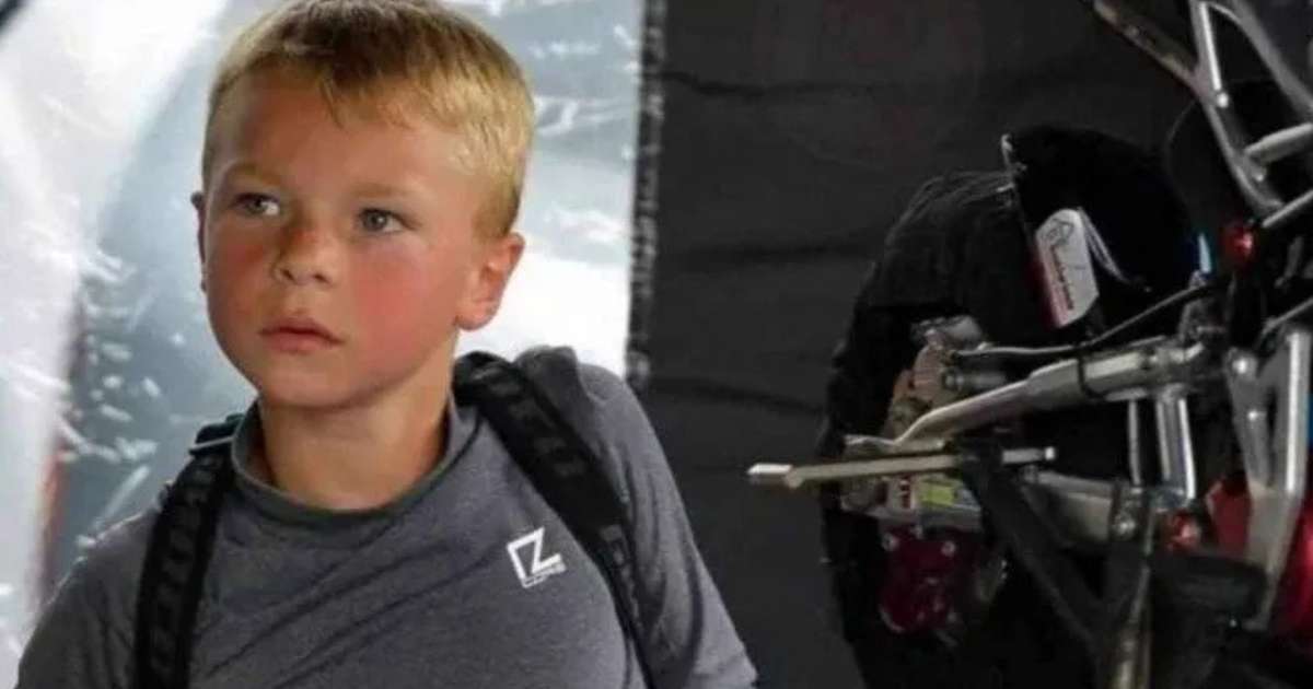 Tragédia! Piloto de 7 anos morre após acidente de moto e primo desabafa: 'Difícil'