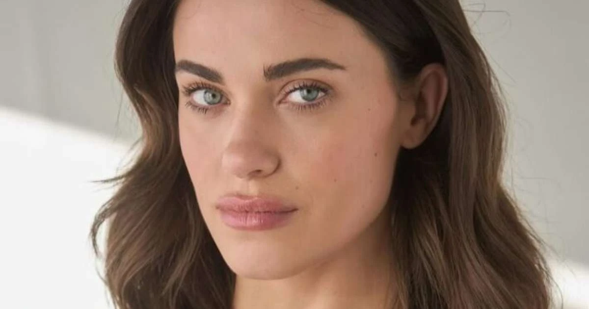 Genevieve Chenneour, atriz de 'Bridgerton', confronta ladrão celular em Londres; veja vídeo