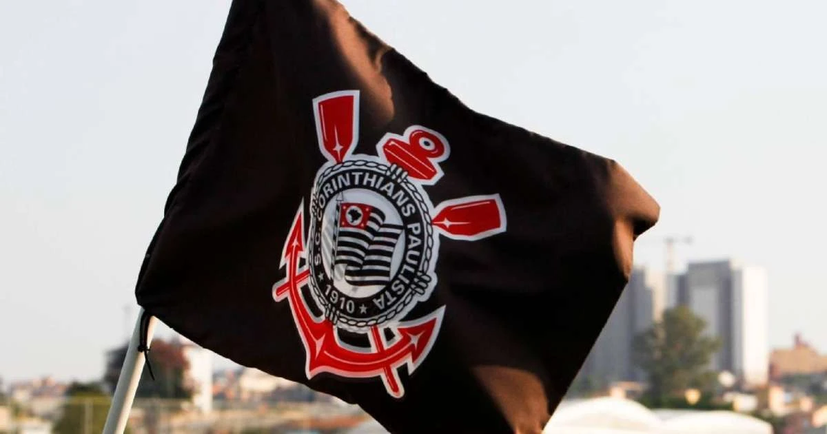 Corinthians assina mais dois contratos