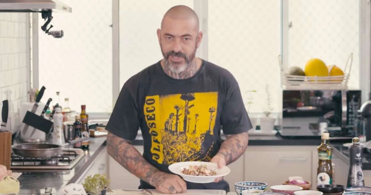 Não sou fã de camarão, mas depois que aprendi essa salada de grãos do chef Henrique Fogaça nunca mais passei fome na dieta