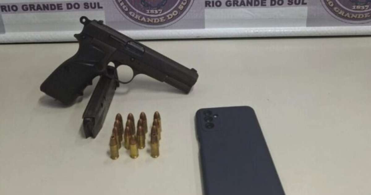 Brigada Militar detém 2 jovens com pistola 9mm em Porto Alegre