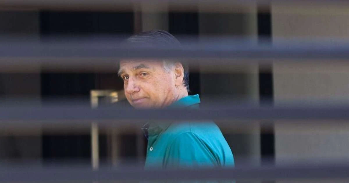 Moraes autoriza acesso de prestador de serviços à casa de Bolsonaro
