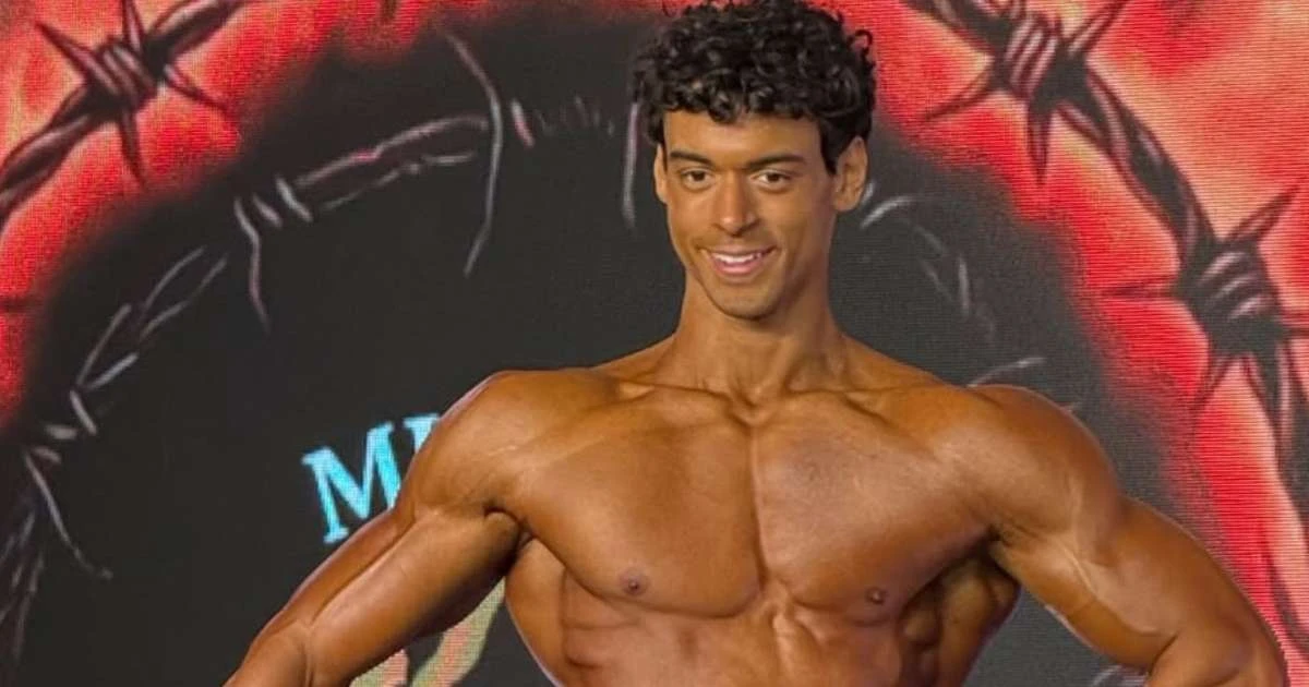Alô, Ramon Dino! Filho de Xanddy e Carla Perez sai vitorioso de 1º campeonato de fisiculturismo aos 22 anos e corpo MEGA definido impressiona