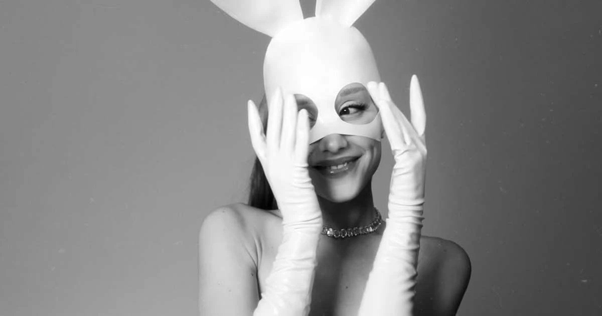 Ariana Grande deve resgatar visual antigo para 