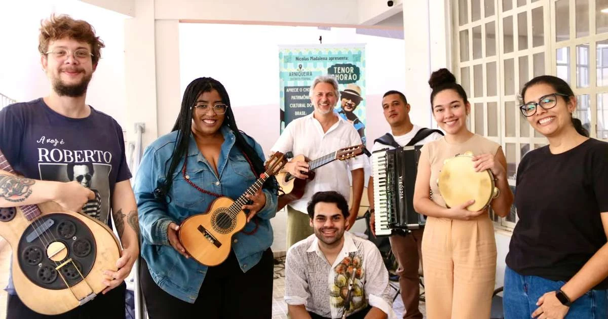 Tenor Chorão leva choro brasileiro gratuito a Arniqueira