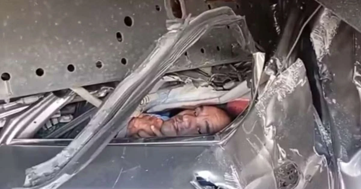 Cinco pessoas de uma mesma família sobrevivem após carro ser esmagado entre carretas na BR-101
