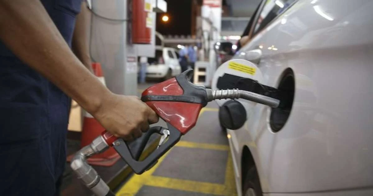 Hugo Motta quer elevar mistura de etanol na gasolina para 35%