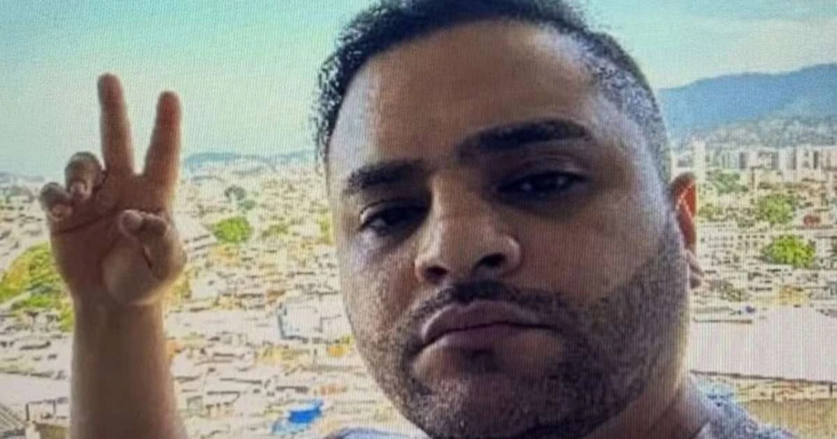 'Professor' era líder do tráfico em comunidade, estava foragido há 7 anos e controlava contra de fuzis