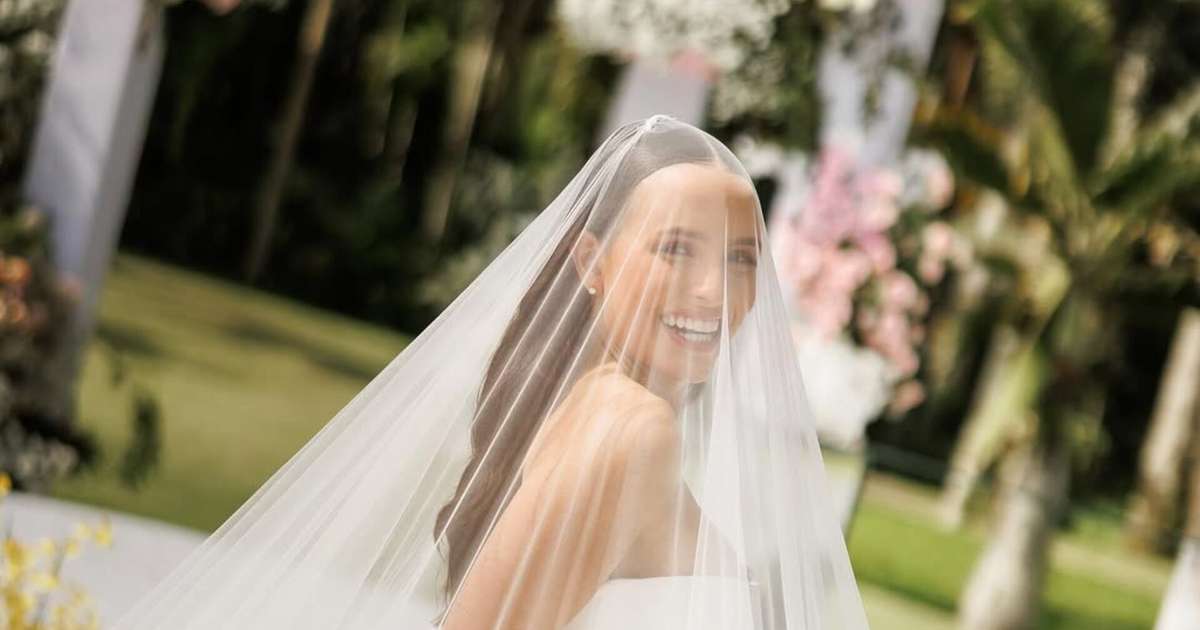 Exagerou? Vestido de Larissa Manoela no terceiro casamento rouba a cena: 'Chocada...'