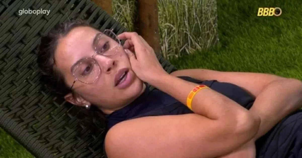 'BBB 25': Renata desabafa com Vitória sobre atitude de Maike