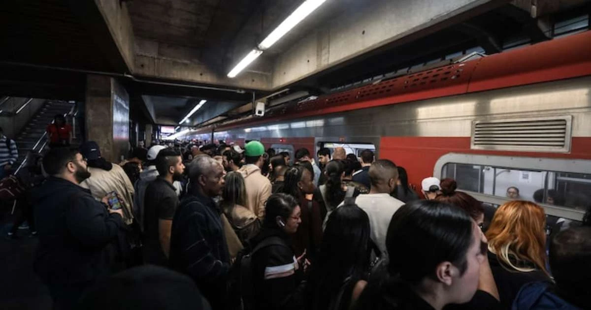 Estação Palmeiras-Barra Funda é alvo de queixas de lotação; entenda