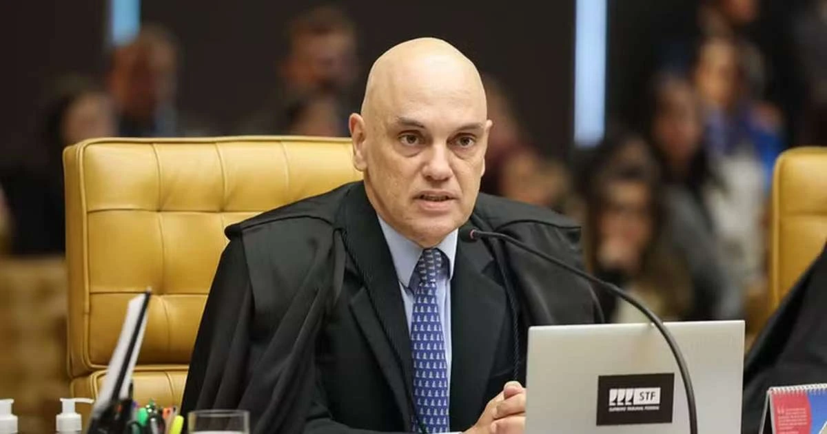 Moraes nega apelação e mantém pena de 14 anos a mulher que pichou estátua da Justiça em 8 de Janeiro