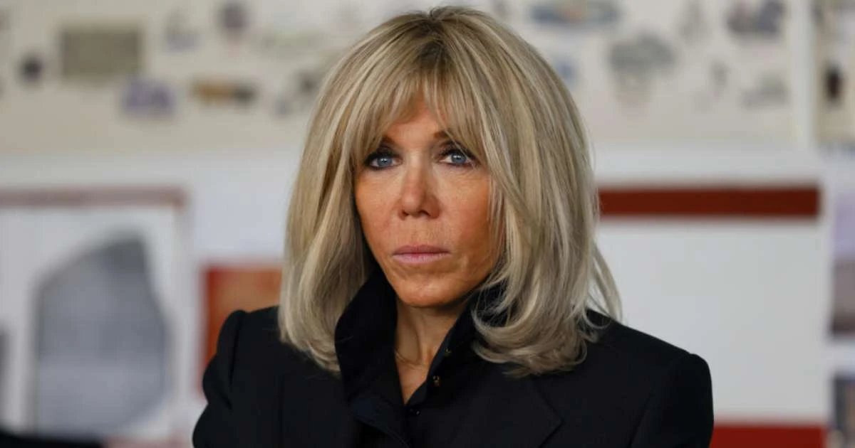 Fake news sobre Brigitte Macron ser mulher trans vira batalha judicial na França