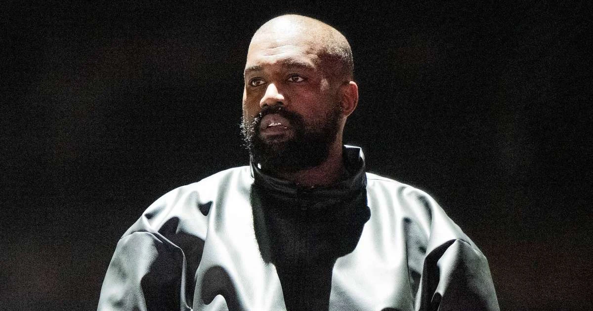 Kanye West: Fãs fazem coro de reembolso durante show caótico na China