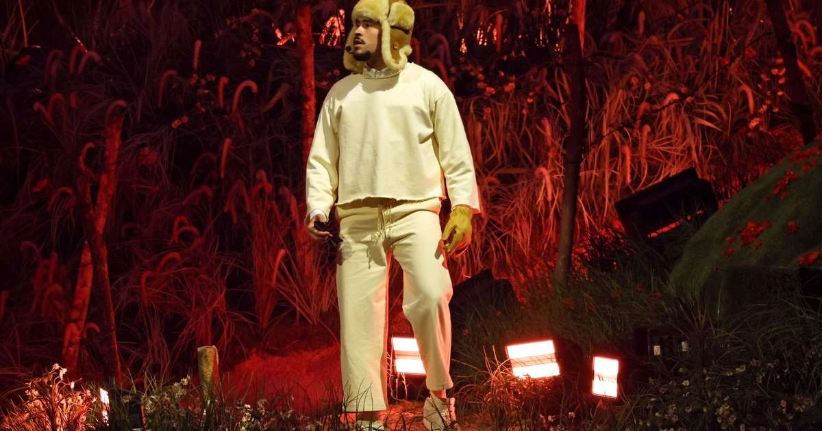 Bad Bunny lança 'ALAMBRE PúA' após estreia ao vivo em Porto Rico; confira