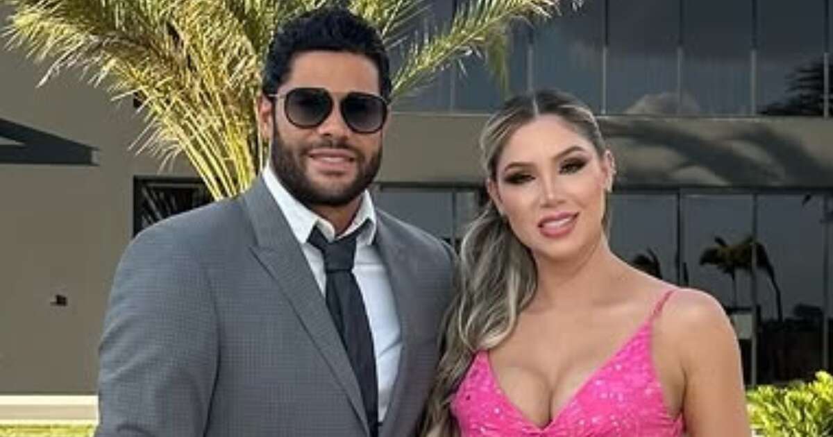 Convite do casamento de Hulk e Camila Ângelo cai na web e frase chama atenção: 'Motivo que Deus...'