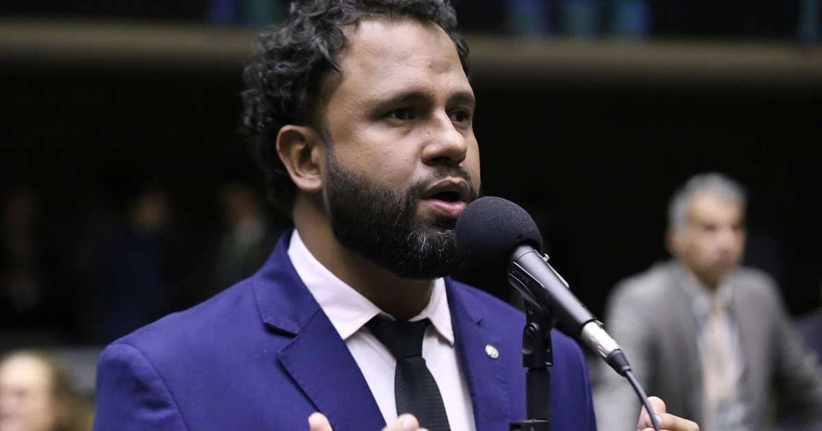 Bolsonaro está forçando anistia, diz líder da Câmara