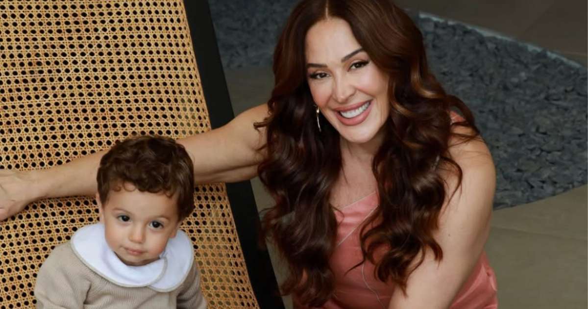 Claudia Raia e Jarbas Homem de Mello festejam os 2 anos do filho Luca: 'Meu milagrinho'