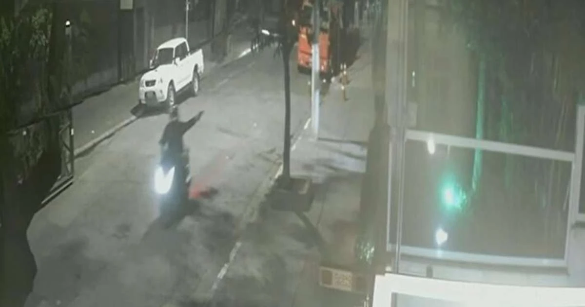 Vídeo mostra momento em que jovem é baleado por 'gangue da moto' em Pinheiros; vítima tomou 3 tiros