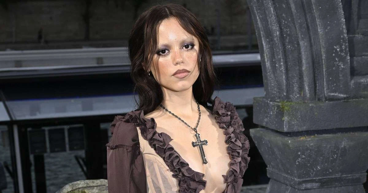 O grupo experimental de hip hop pelo qual Jenna Ortega é obcecada