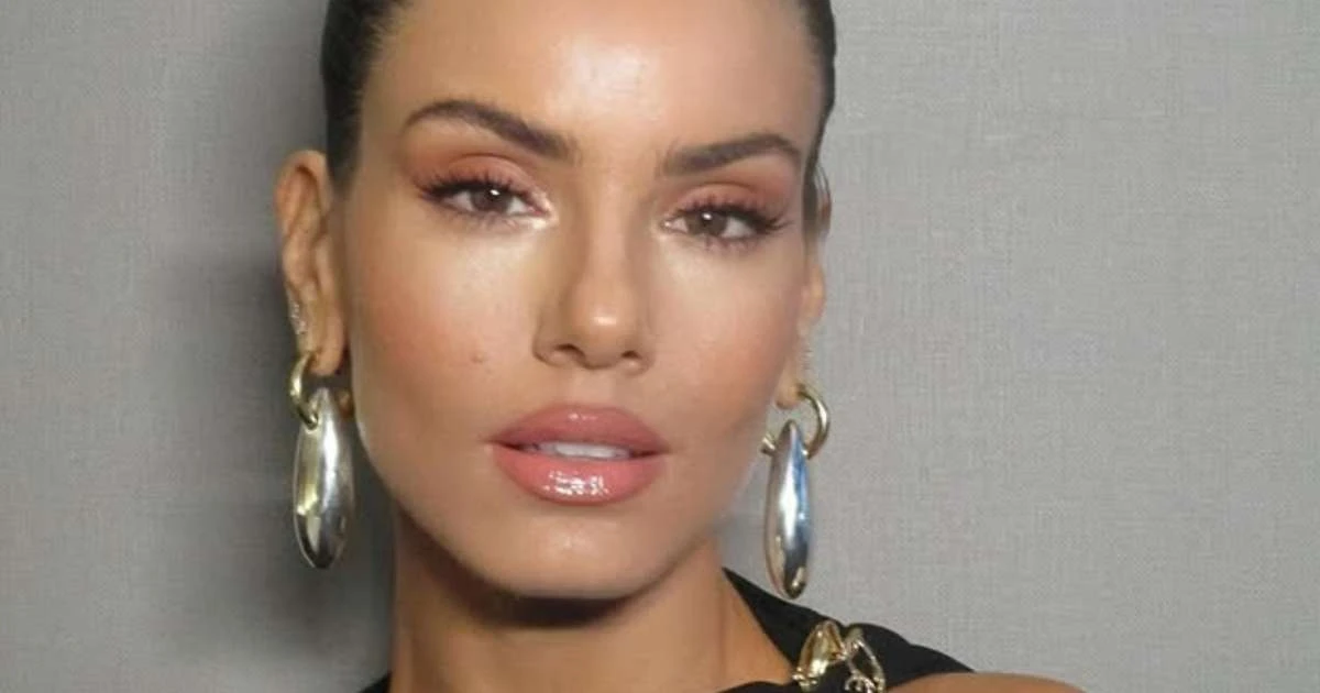 Magérrima! Camila Queiroz choca a web ao exibir resultado dos treinos