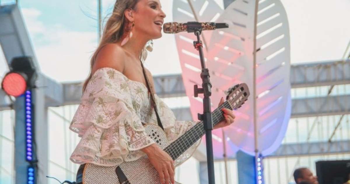 Secretário de Cultura de Salvador faz crítica após Claudia Leitte retirar nome de orixá em música