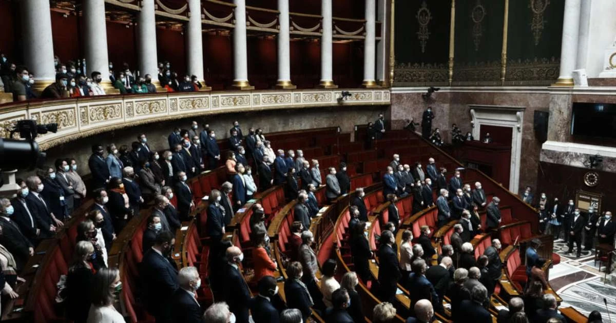 Lei Duplomb: Conselho Constitucional censura a reintrodução de pesticida proibido na França